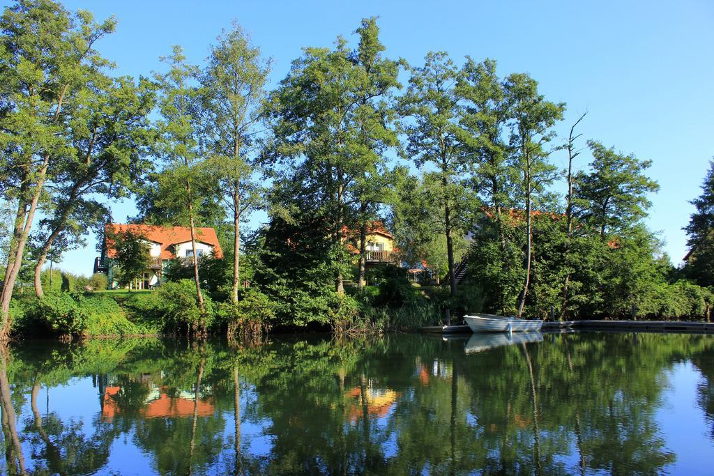 Mueritzparadies - Feriendorf Alte Fahrt Rechlin Exteriör bild